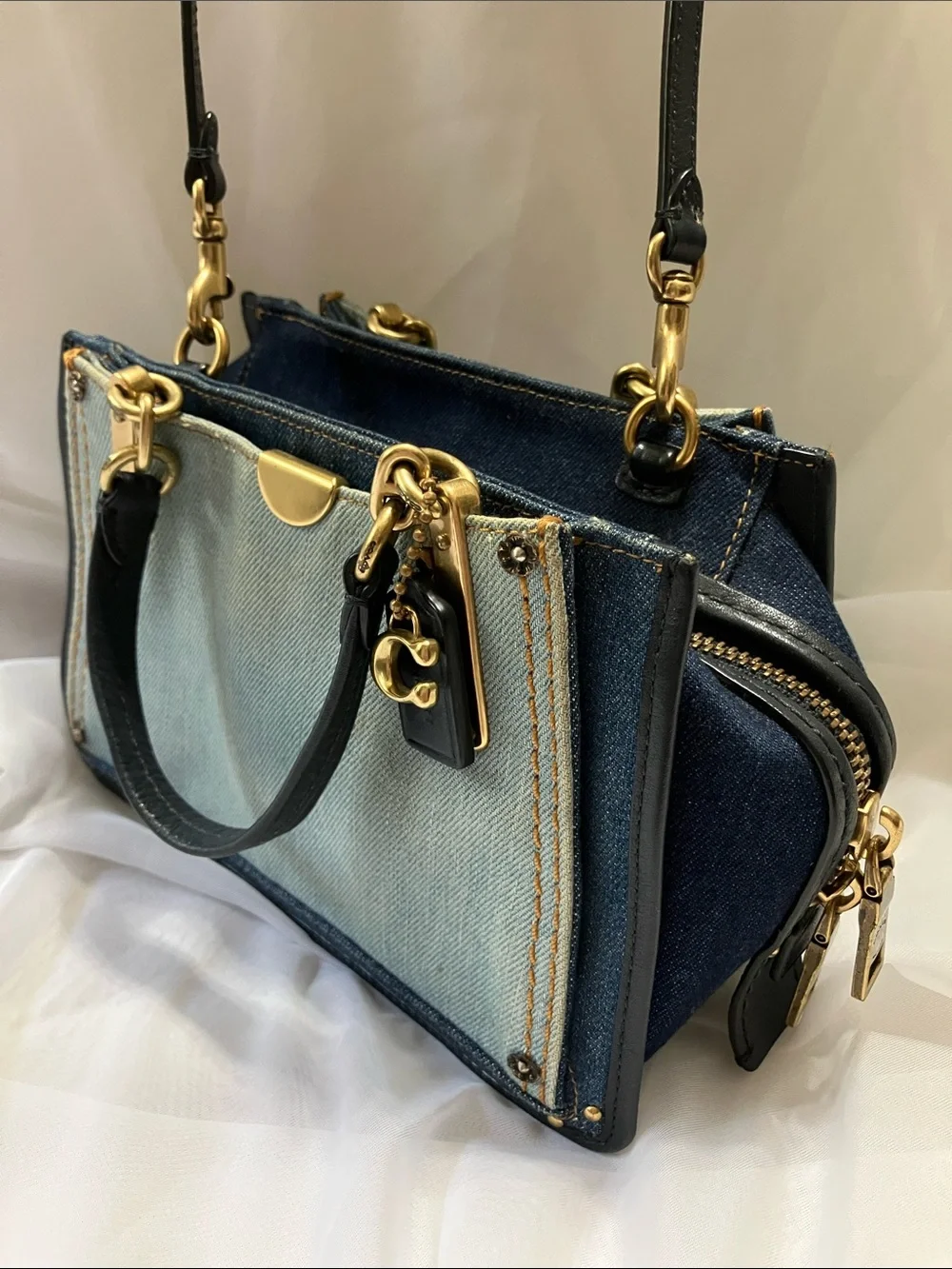 Dreamer 21 in Colorblock Denim